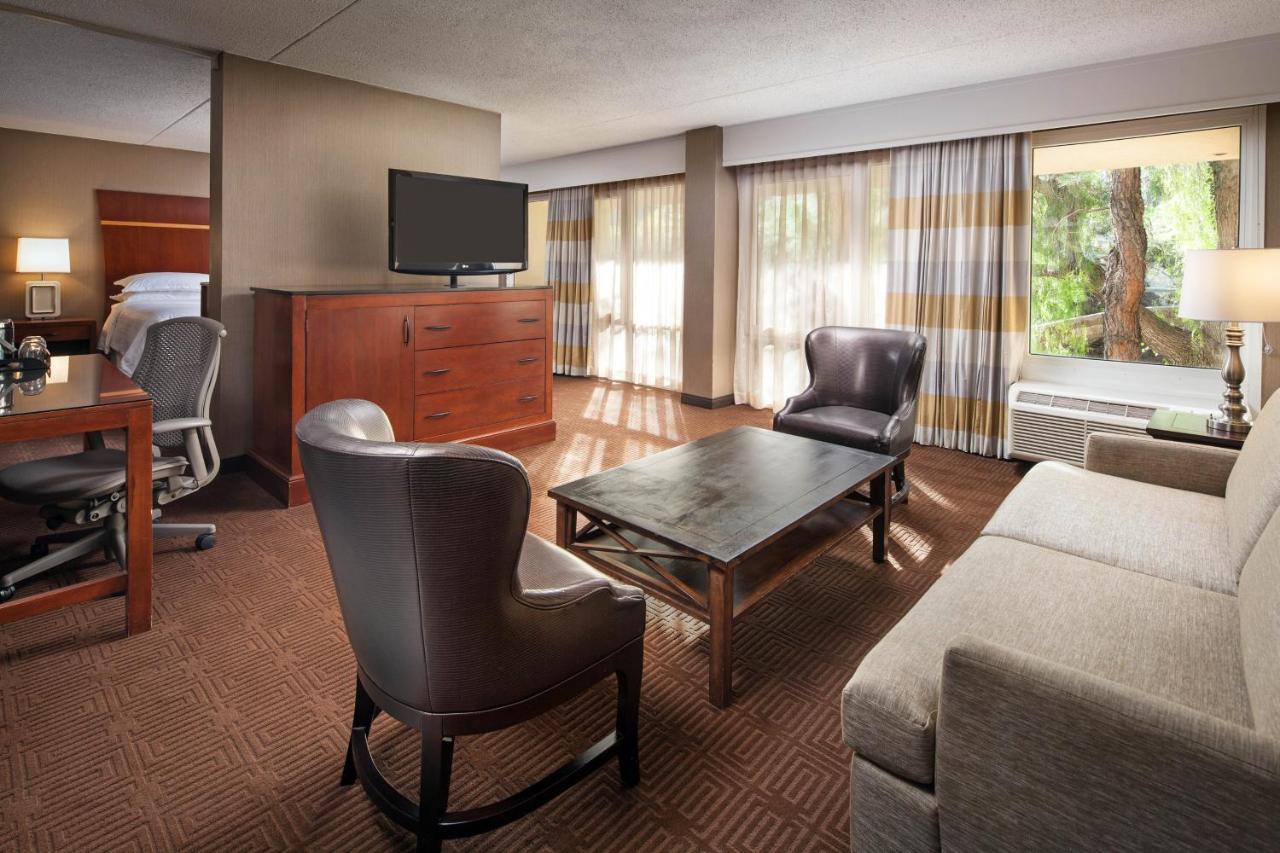 Sheraton Agoura Hills Hotel Esterno foto